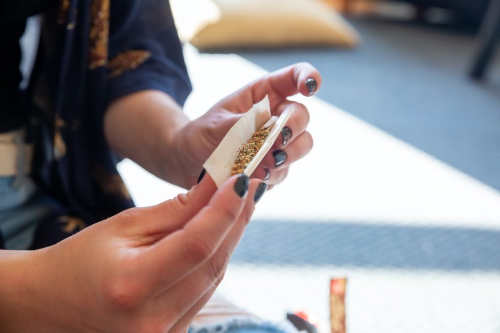 Rolling cannabis joint